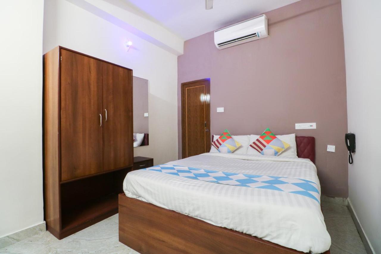 Hotel O Adri Hotels Near Dum Dum Metro Station Buitenkant foto