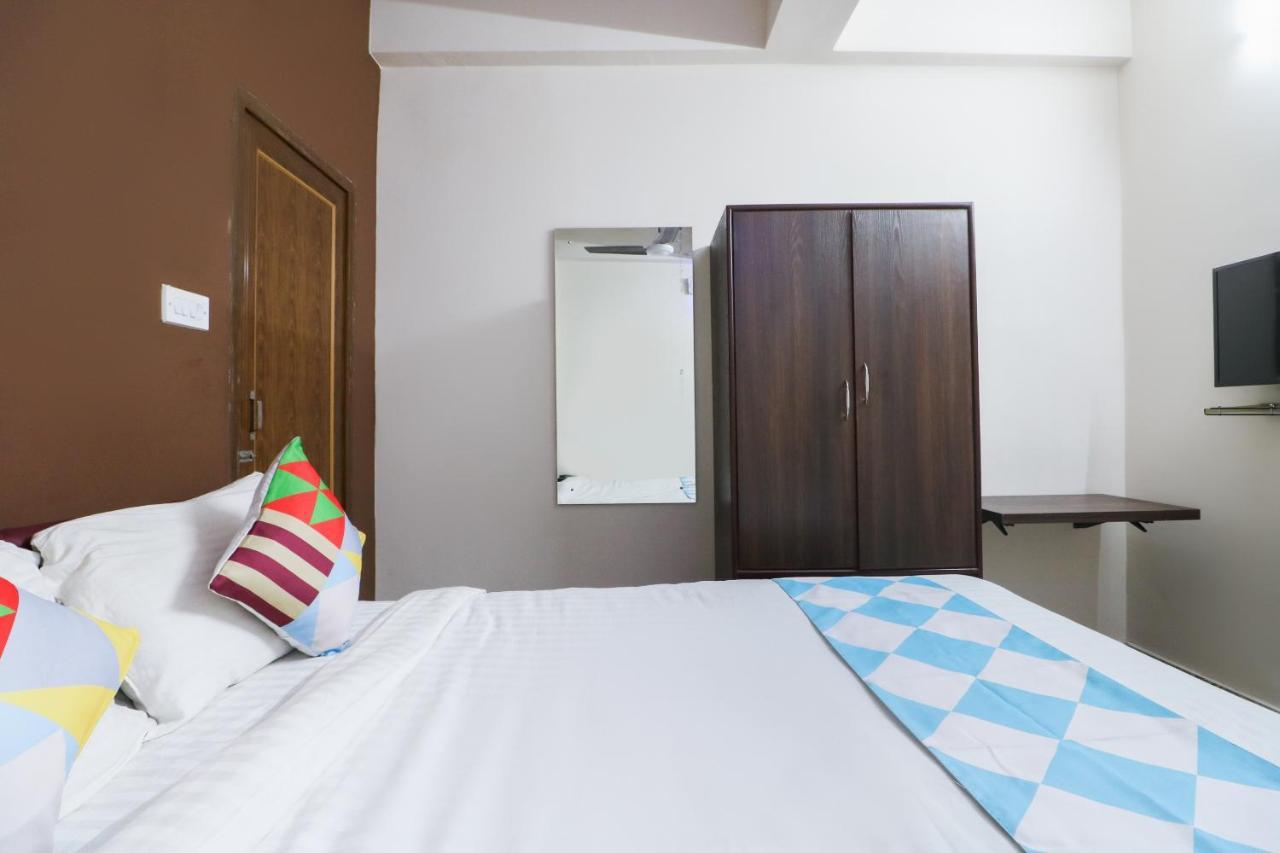 Hotel O Adri Hotels Near Dum Dum Metro Station Buitenkant foto