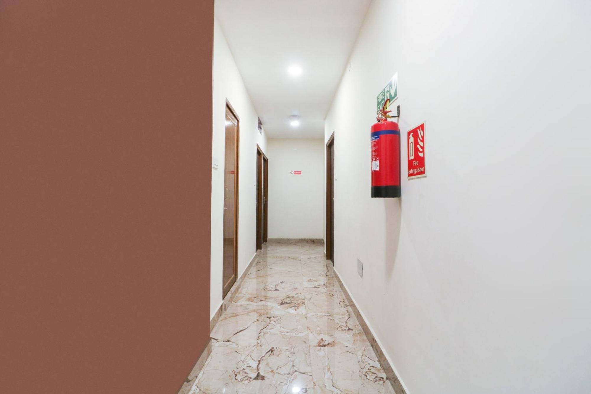 Hotel O Adri Hotels Near Dum Dum Metro Station Buitenkant foto